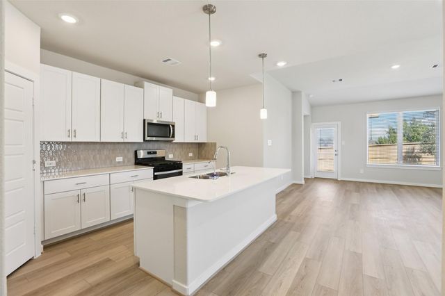 5213 Redbud Valley Drive, Pearland, TX 77584