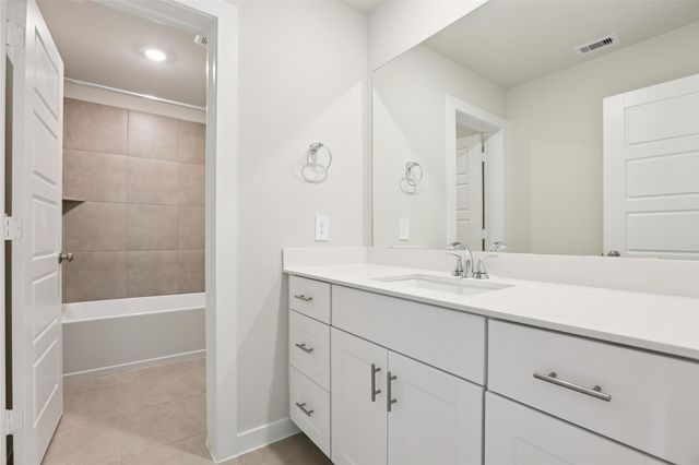 5213 Redbud Valley Drive, Pearland, TX 77584