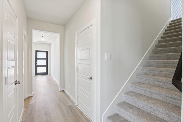 5213 Redbud Valley Drive, Pearland, TX 77584