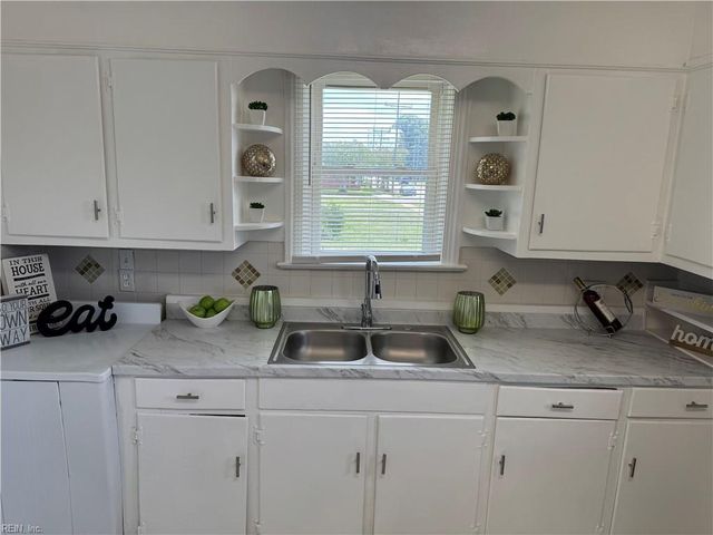 2801 Mapleton AVE, Norfolk, VA 23504