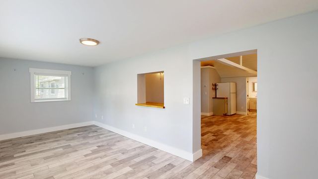 8584 E Houghton Lake Drive, Houghton Lake, MI 48629