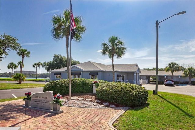 1223 NASSAU CIRCLE, Tavares, FL 32778