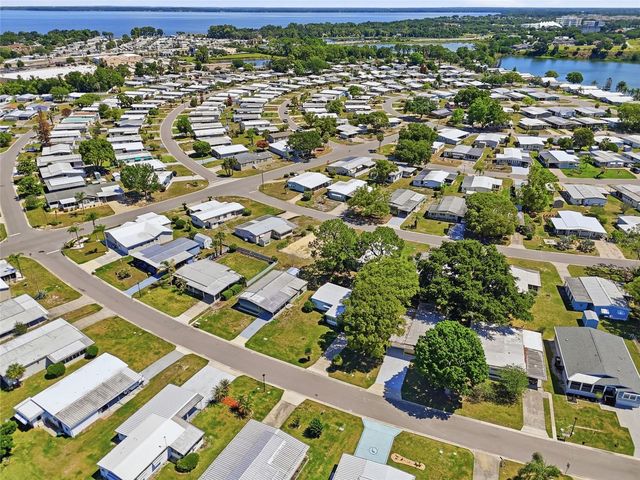 1223 NASSAU CIRCLE, Tavares, FL 32778