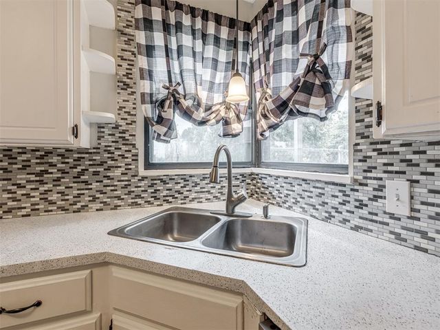 7101 Hilltop Court, Oklahoma City, OK 73110