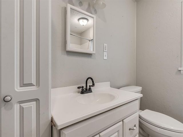 7101 Hilltop Court, Oklahoma City, OK 73110