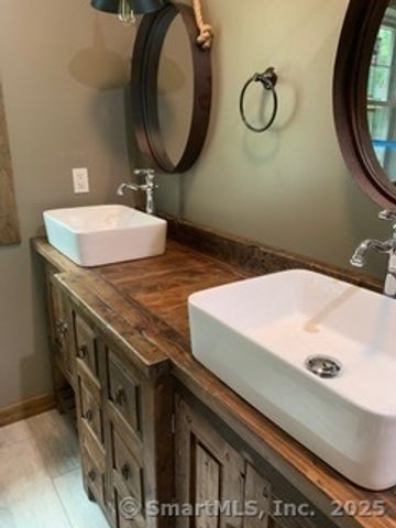 31 Joseph Lane, Colchester, CT 06415