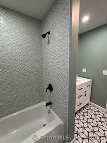 31 Joseph Lane, Colchester, CT 06415