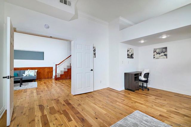 3550 Wawona, San Diego, CA 92106