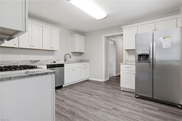 712 Norwood CIR, Hampton, VA 23661