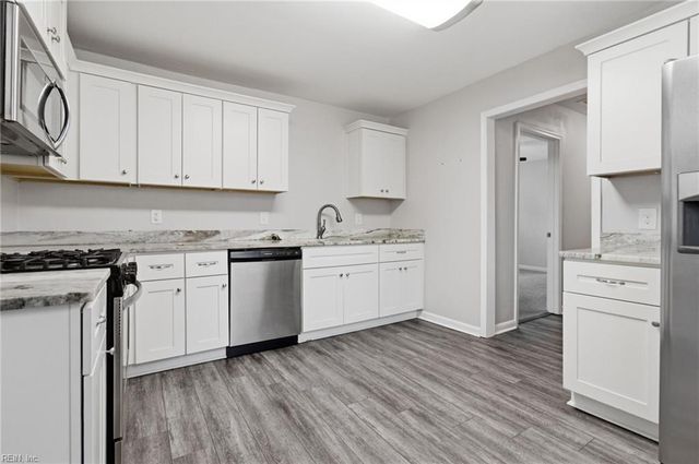 712 Norwood CIR, Hampton, VA 23661