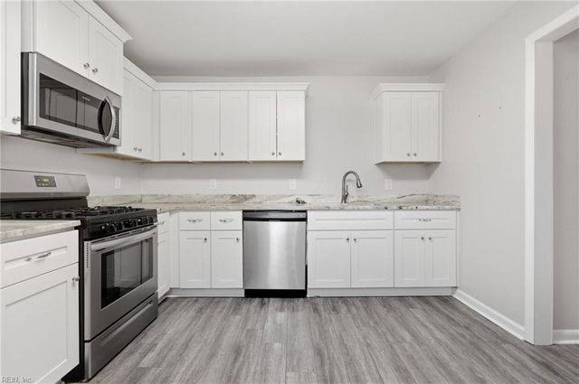 712 Norwood CIR, Hampton, VA 23661