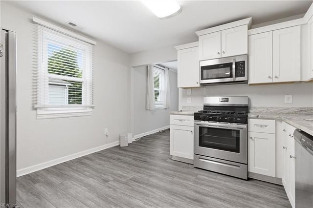 712 Norwood CIR, Hampton, VA 23661