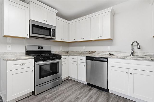 712 Norwood CIR, Hampton, VA 23661