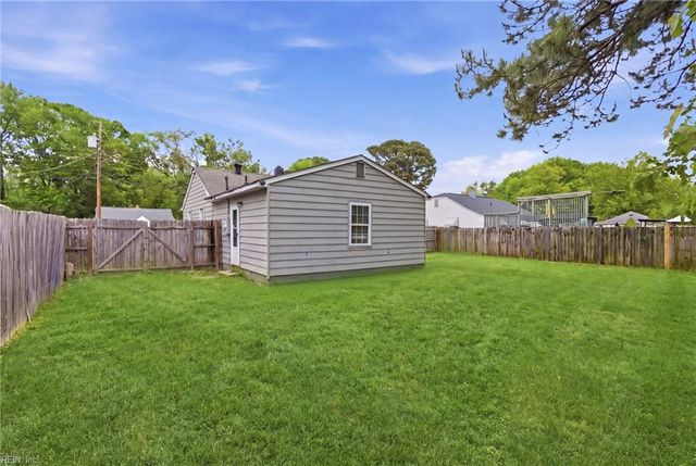 712 Norwood CIR, Hampton, VA 23661