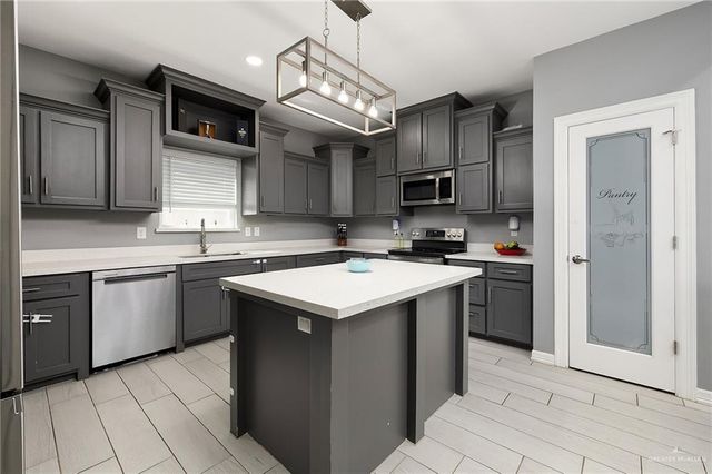 1332 Middle Street, Alamo, TX 78516