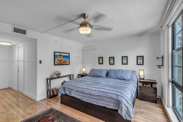 100 Ocean Lane Dr 301, Key Biscayne, FL 33149