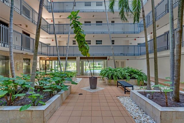 100 Ocean Lane Dr 301, Key Biscayne, FL 33149