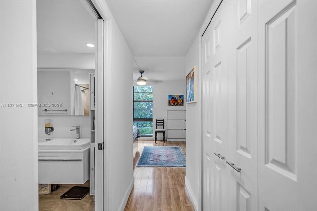 100 Ocean Lane Dr 301, Key Biscayne, FL 33149