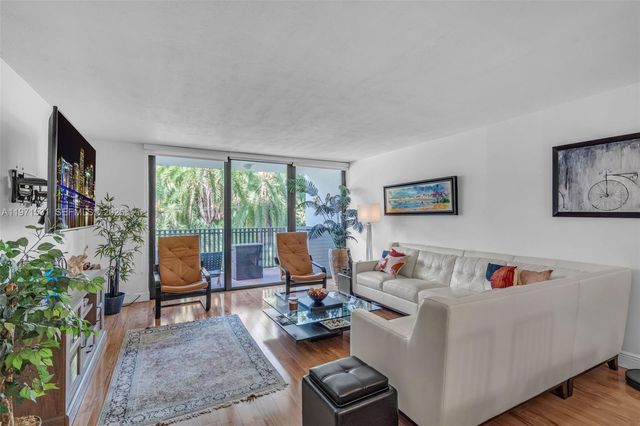 100 Ocean Lane Dr 301, Key Biscayne, FL 33149