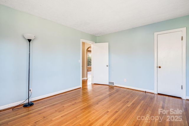 92 Parkway View Road, Mars Hill, NC 28754