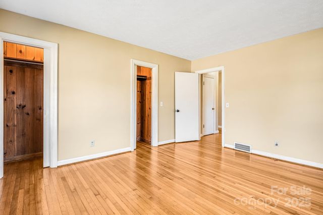 92 Parkway View Road, Mars Hill, NC 28754