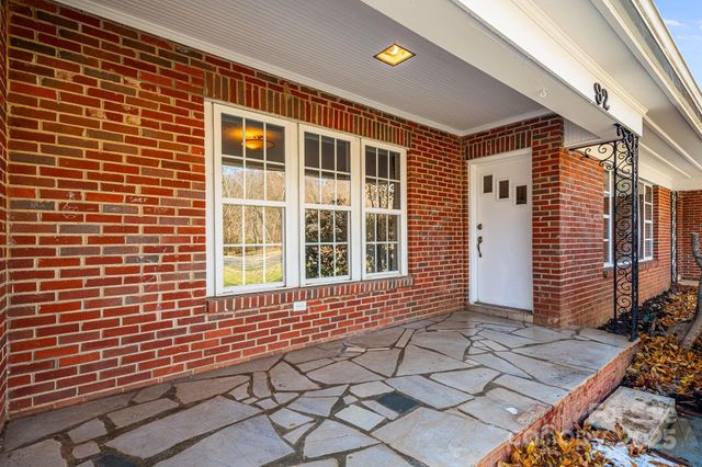 92 Parkway View Road, Mars Hill, NC 28754