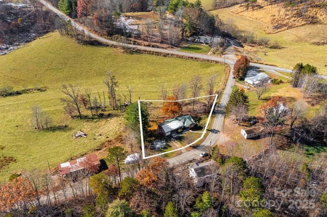 92 Parkway View Road, Mars Hill, NC 28754