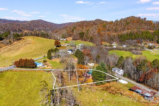 92 Parkway View Road, Mars Hill, NC 28754