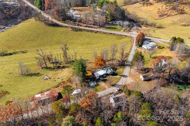 92 Parkway View Road, Mars Hill, NC 28754