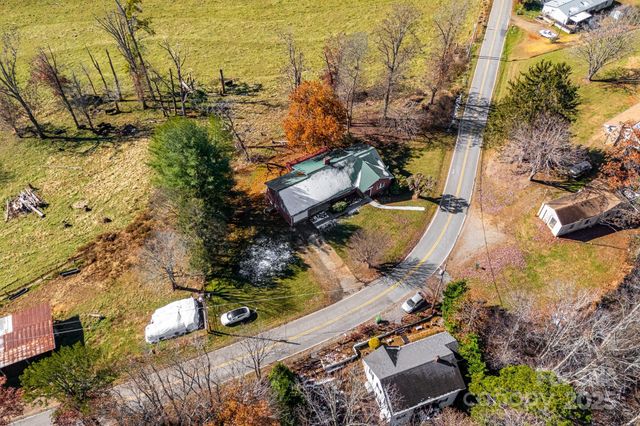 92 Parkway View Road, Mars Hill, NC 28754