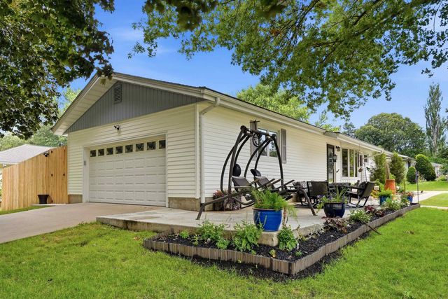 126 Highland Drive, Cedar Falls, IA 50613