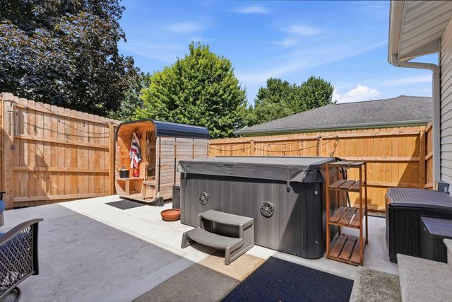 126 Highland Drive, Cedar Falls, IA 50613