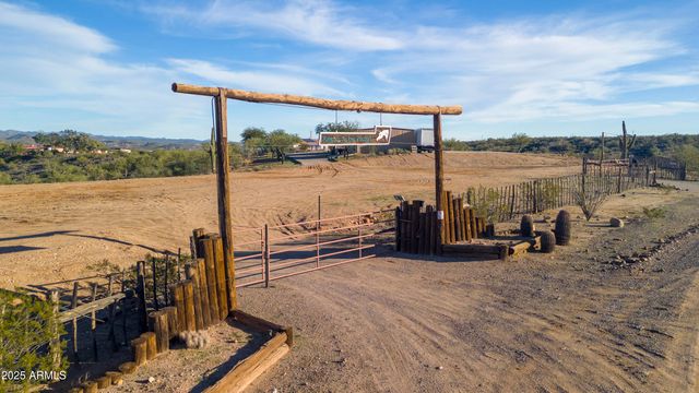 18330 W MOONLIGHT MESA Road, Wickenburg, AZ 85390