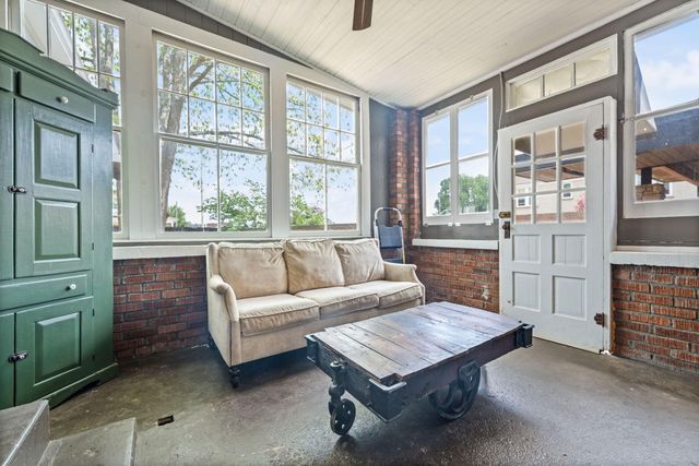 301 W Columbia Street, Somerset, KY 42501