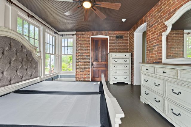 301 W Columbia Street, Somerset, KY 42501