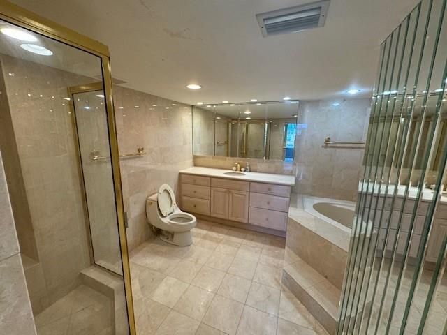 230 174th Street 814, Sunny Isles Beach, FL 33160