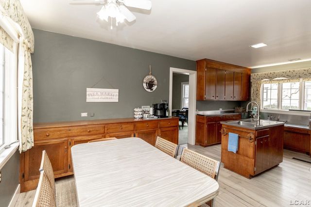 418 W Adrian Street, Blissfield, MI 49228