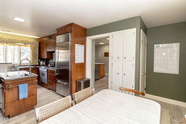 418 W Adrian Street, Blissfield, MI 49228