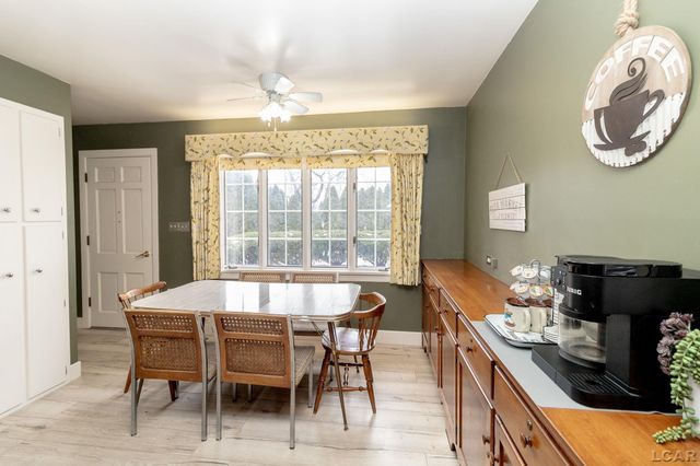 418 W Adrian Street, Blissfield, MI 49228