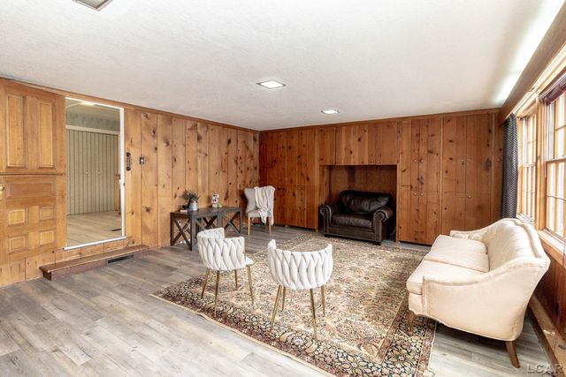 418 W Adrian Street, Blissfield, MI 49228