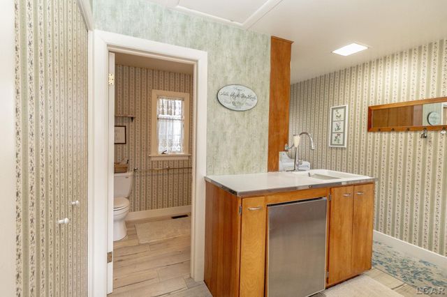 418 W Adrian Street, Blissfield, MI 49228