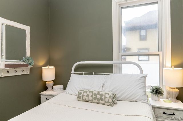 418 W Adrian Street, Blissfield, MI 49228