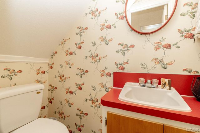 418 W Adrian Street, Blissfield, MI 49228