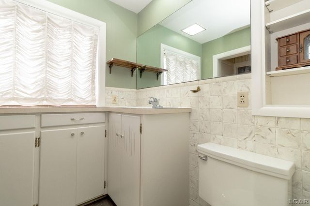 418 W Adrian Street, Blissfield, MI 49228