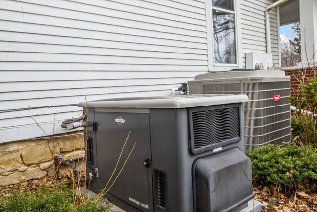 418 W Adrian Street, Blissfield, MI 49228