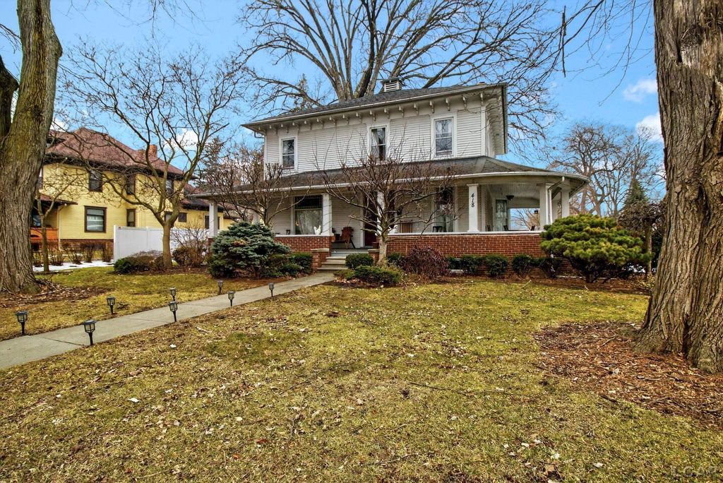 418 W Adrian Street, Blissfield, MI 49228