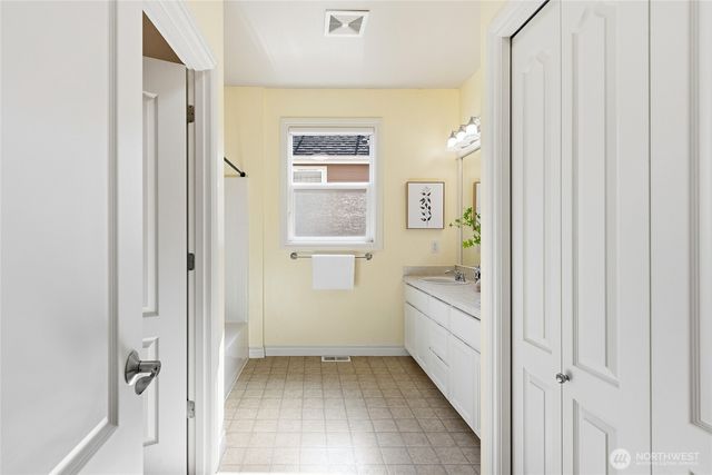 11824 158th Avenue NE, Redmond, WA 98052