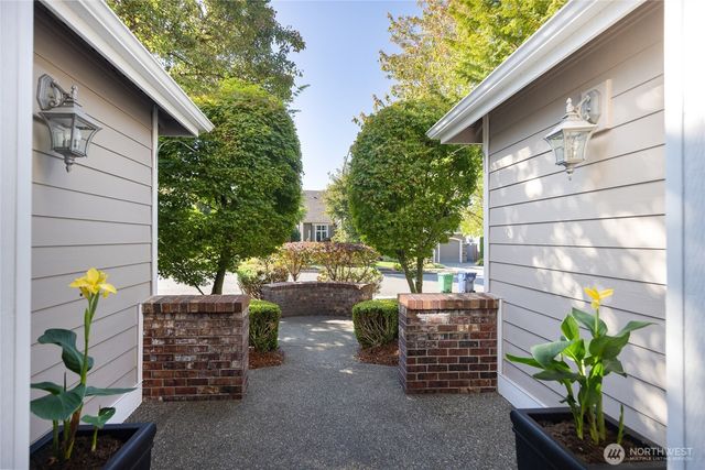 11824 158th Avenue NE, Redmond, WA 98052