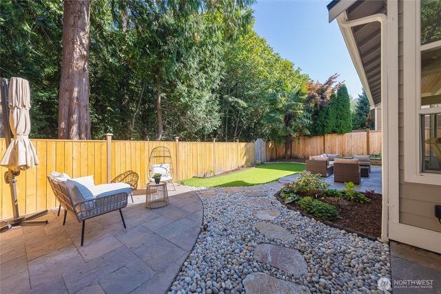 11824 158th Avenue NE, Redmond, WA 98052