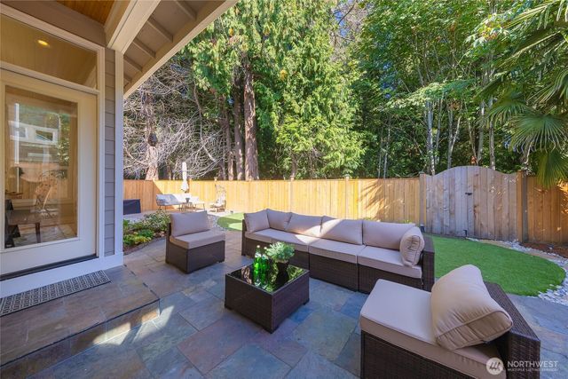 11824 158th Avenue NE, Redmond, WA 98052